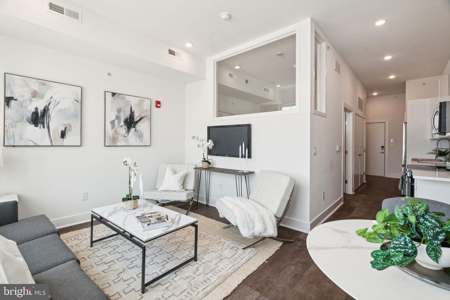 813 BROAD ST #ONE BEDROOM