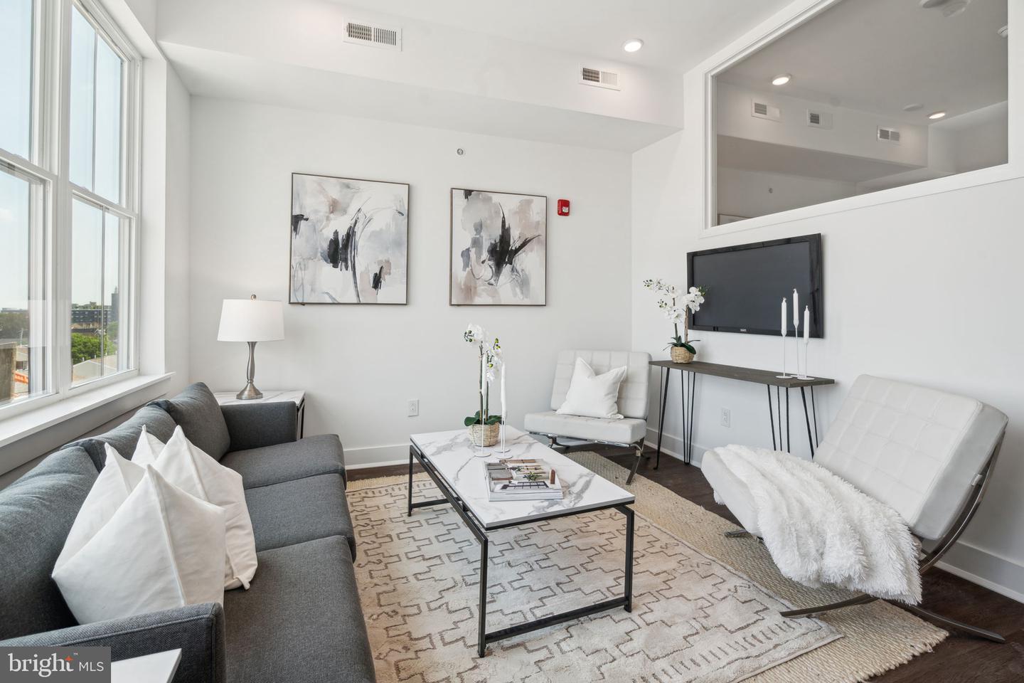 813 BROAD ST #ONE BEDROOM