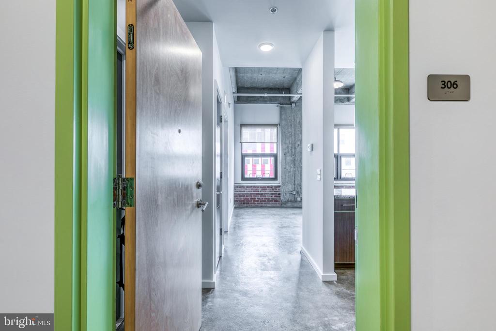 4800 BROWN ST #UNIT 305