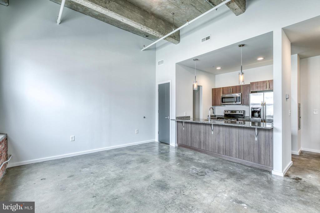 4800 BROWN ST #UNIT 305