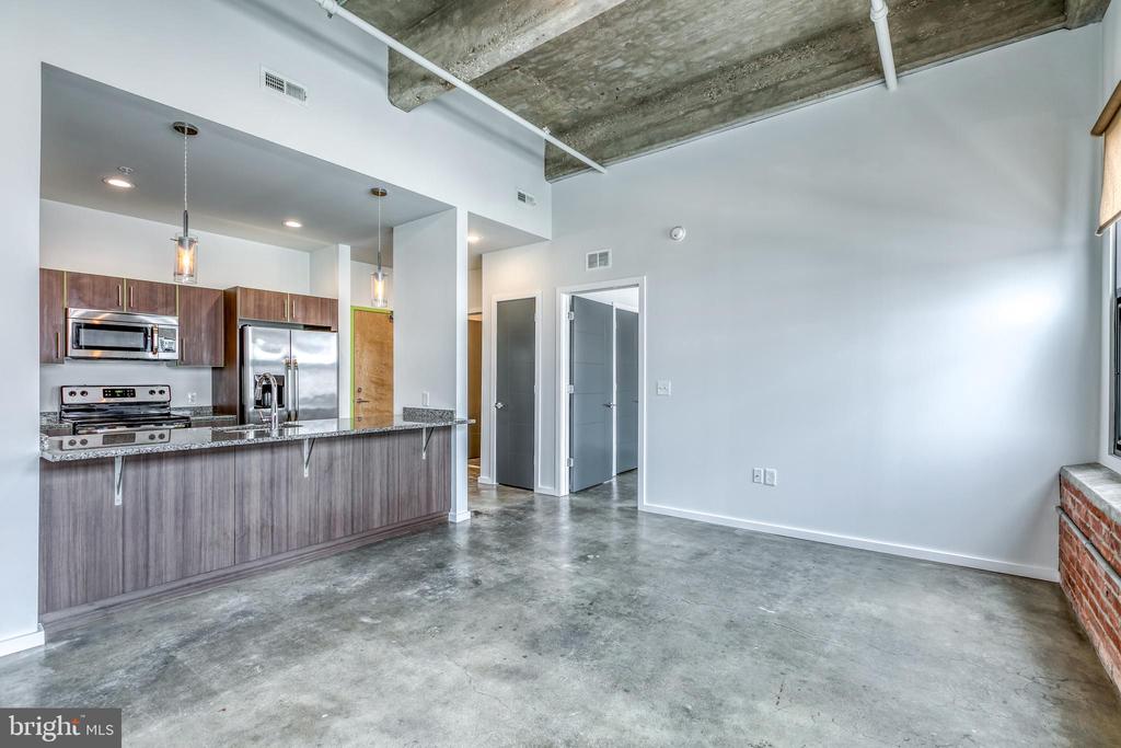 4800 BROWN ST #UNIT 305