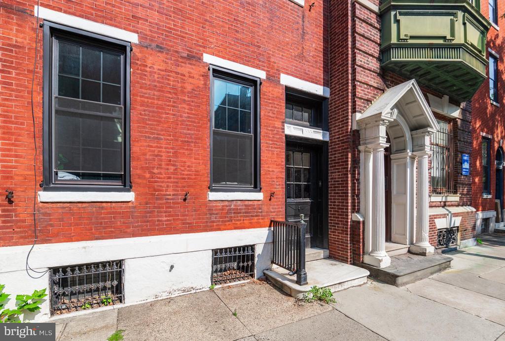 333 S 18TH ST #2R