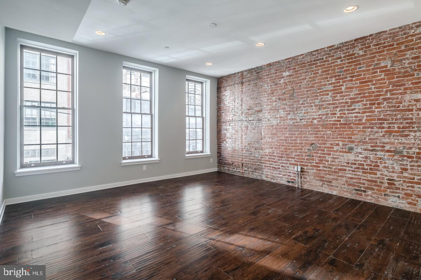 19 N 3RD ST #2ND FLOOR