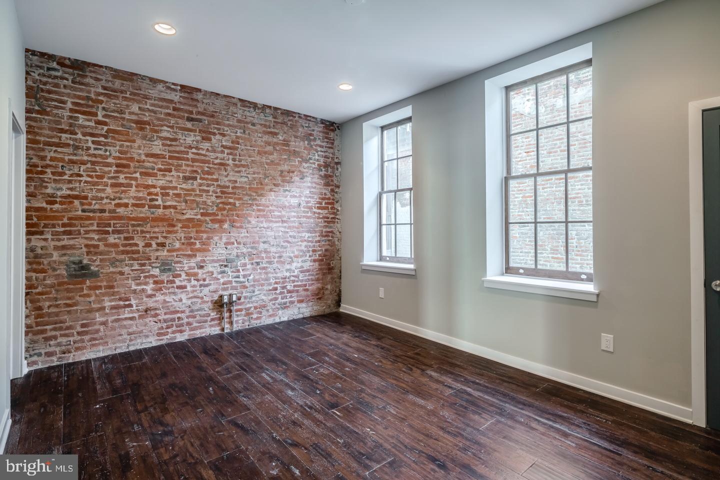 19 N 3RD ST #2ND FLOOR