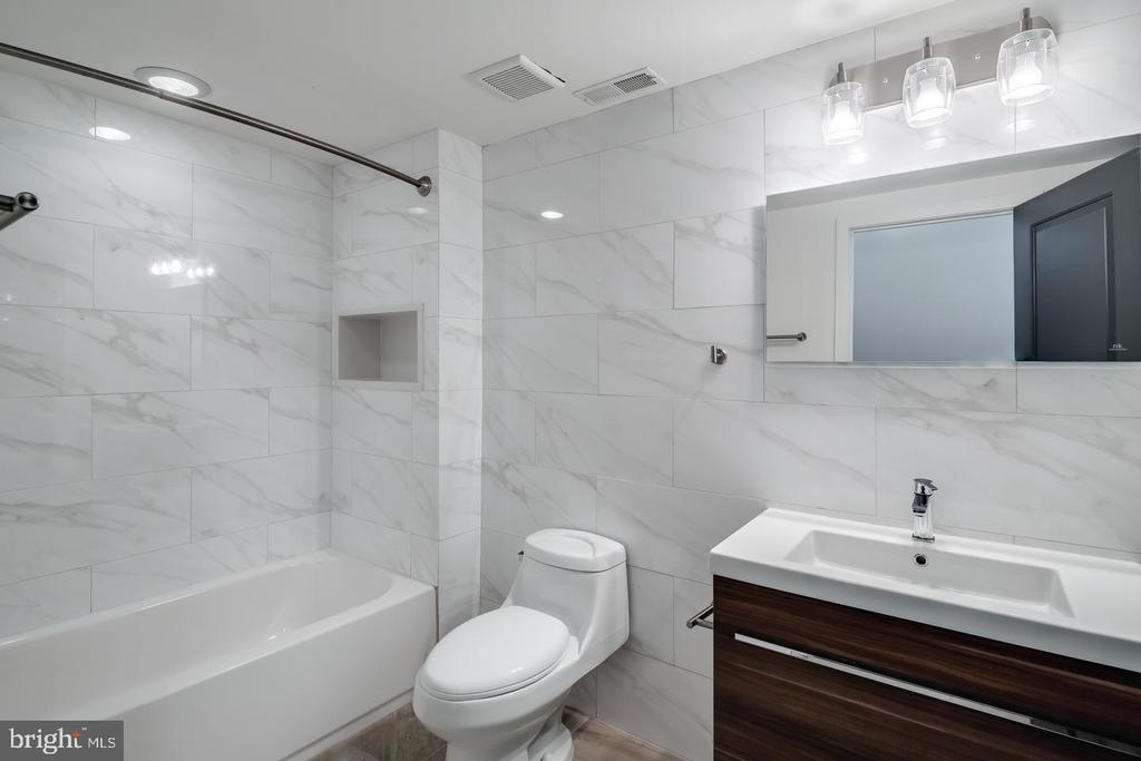 19 N 3RD ST #2ND FLOOR