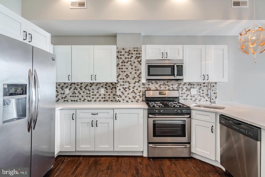 19 N 3RD ST #2ND FLOOR