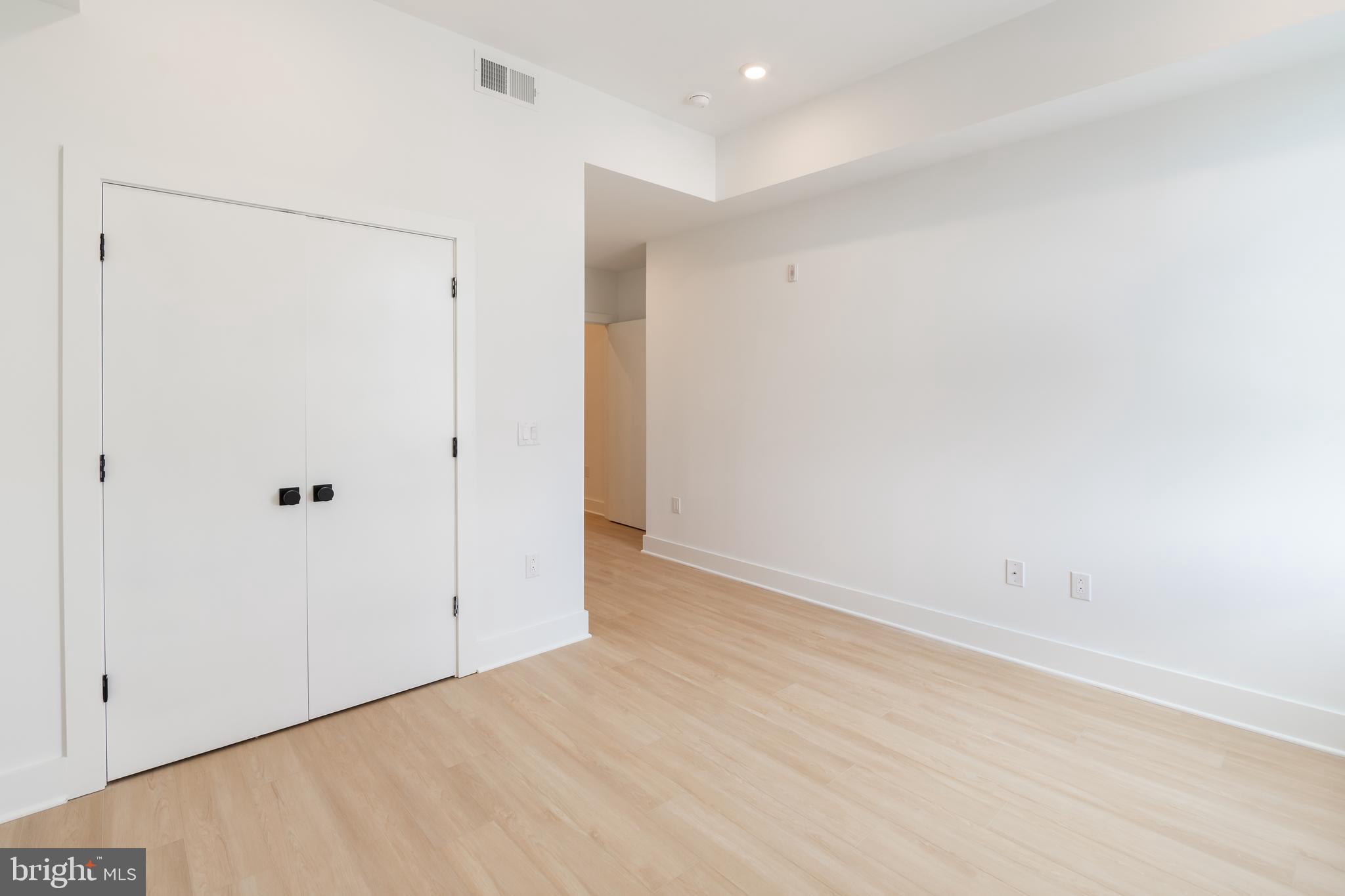 4408 LANCASTER AVE #UNIT 201