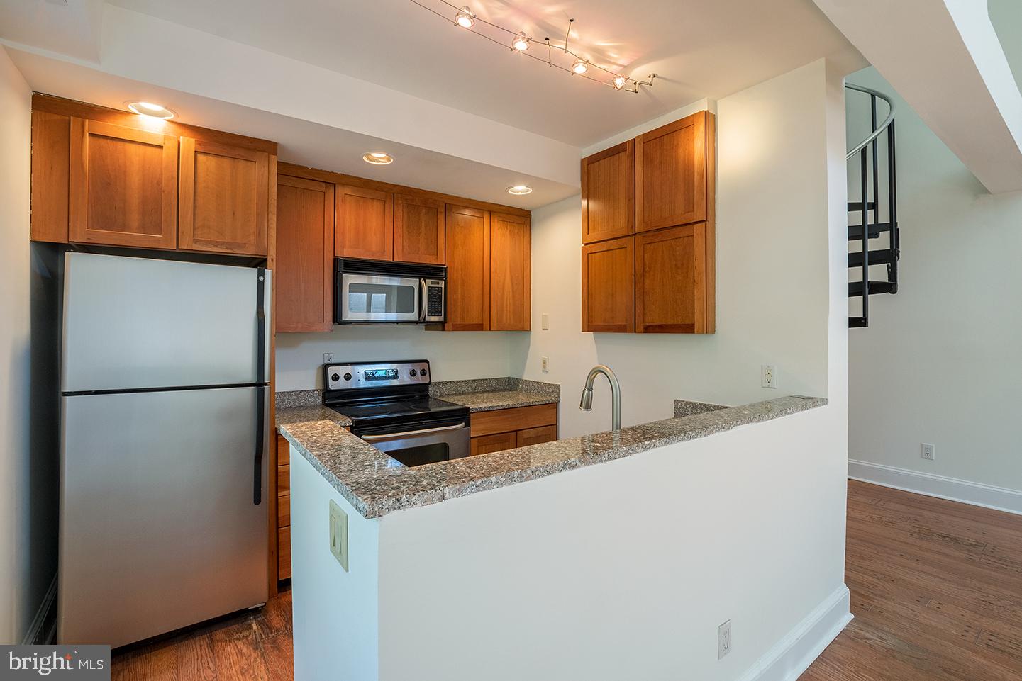 2134 PINE ST #UNIT 6