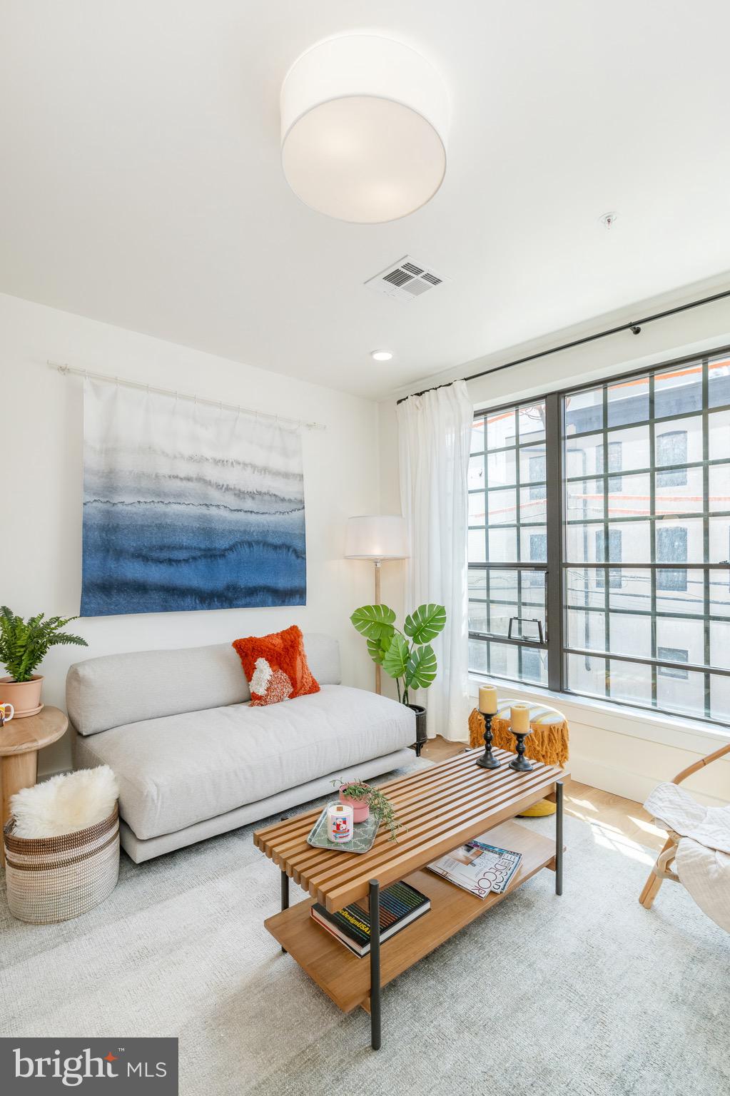 1701-17 N 2ND ST #404