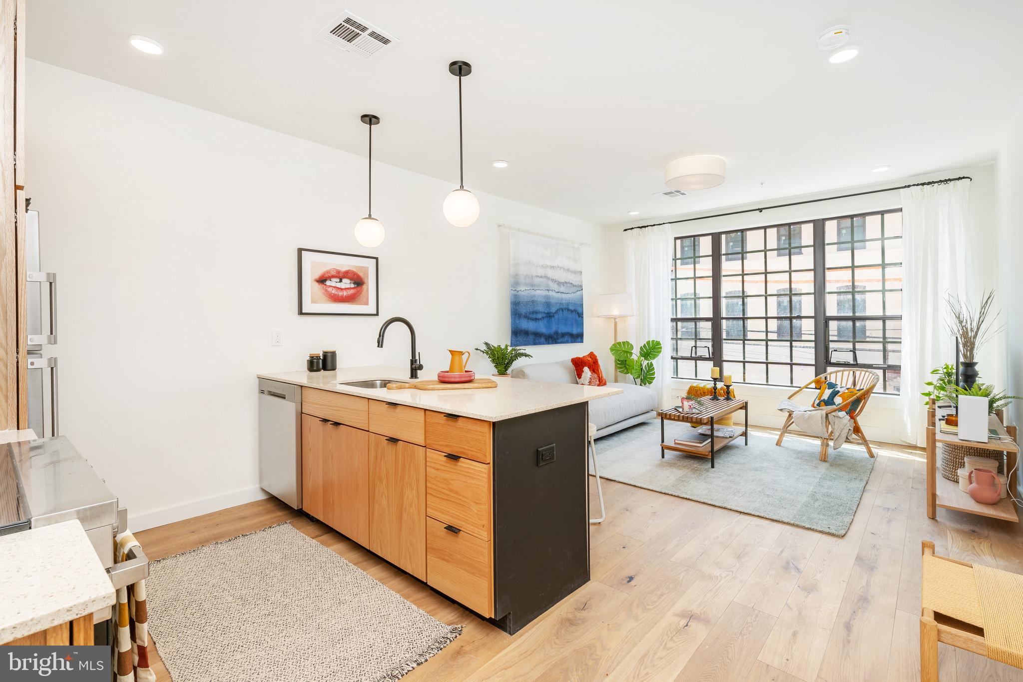 1701-17 N 2ND ST #404