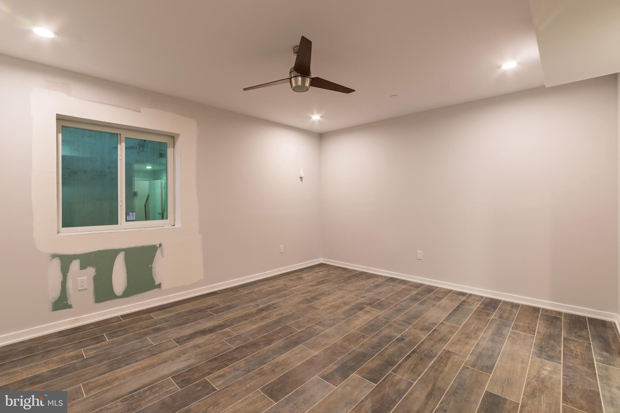 1349 S MYRTLEWOOD AVE