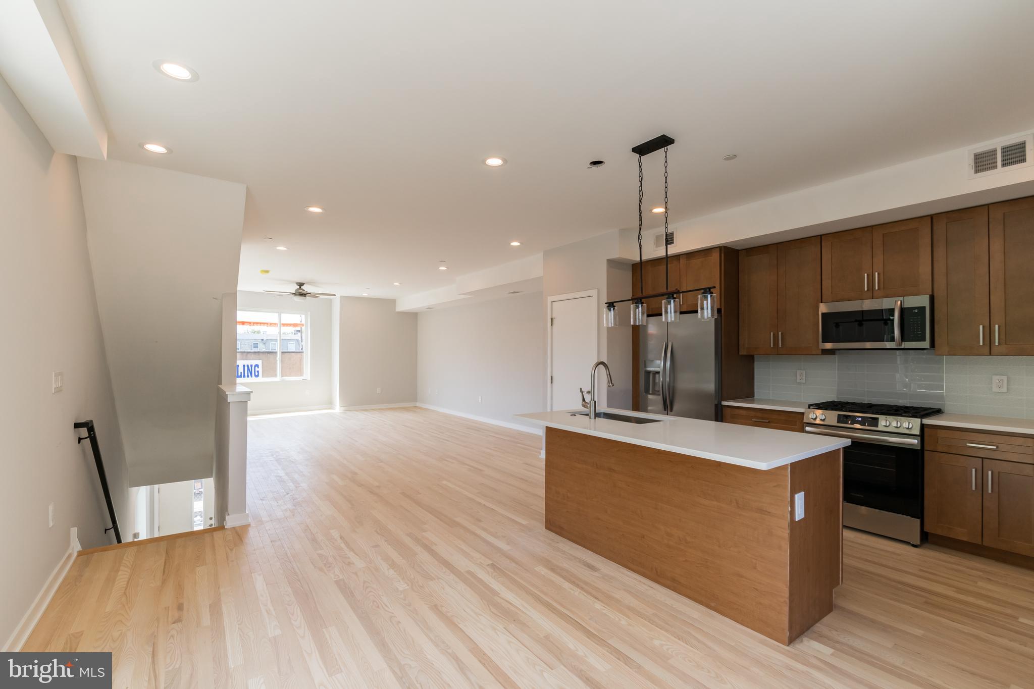 1349 S MYRTLEWOOD AVE