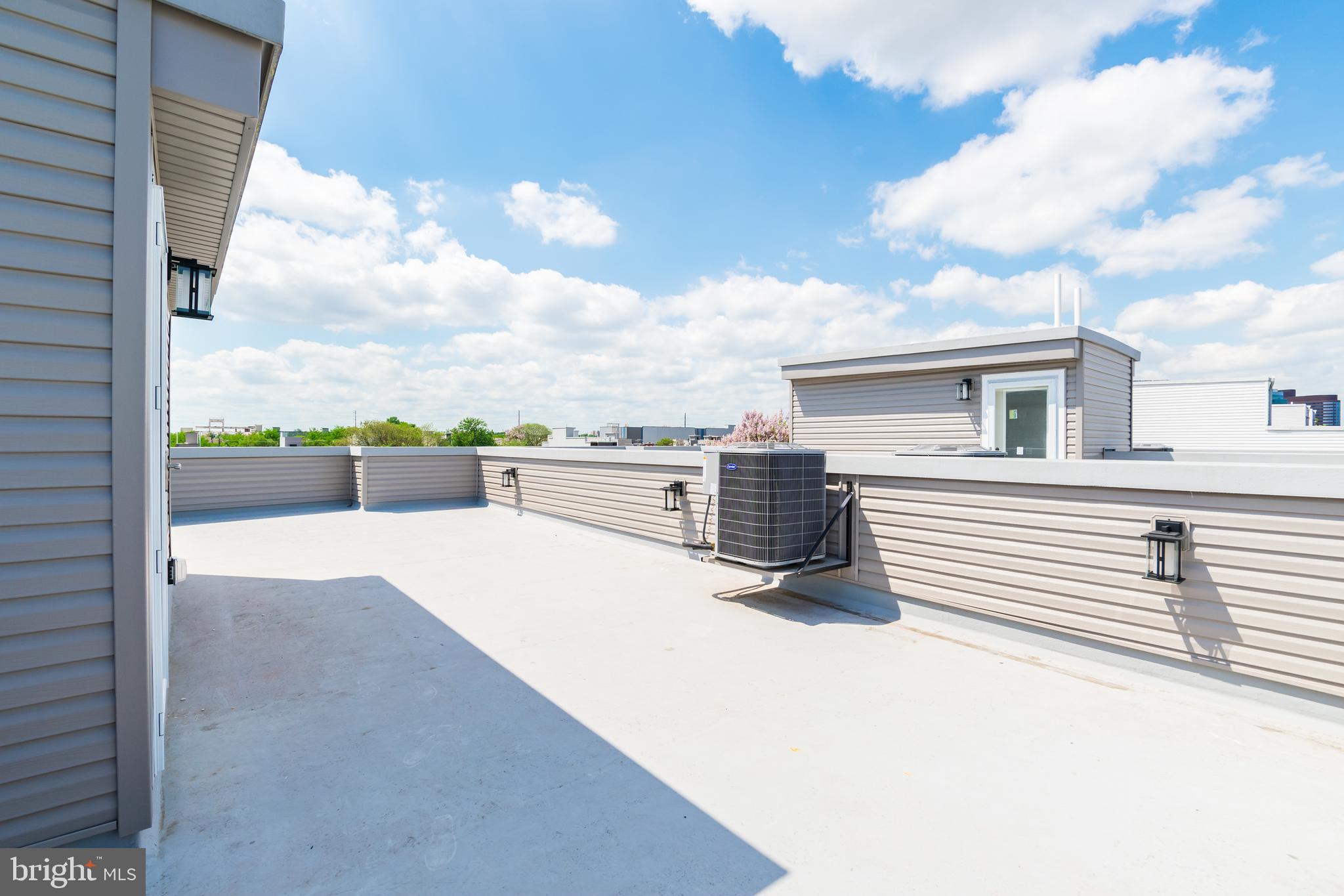 1349 S MYRTLEWOOD AVE