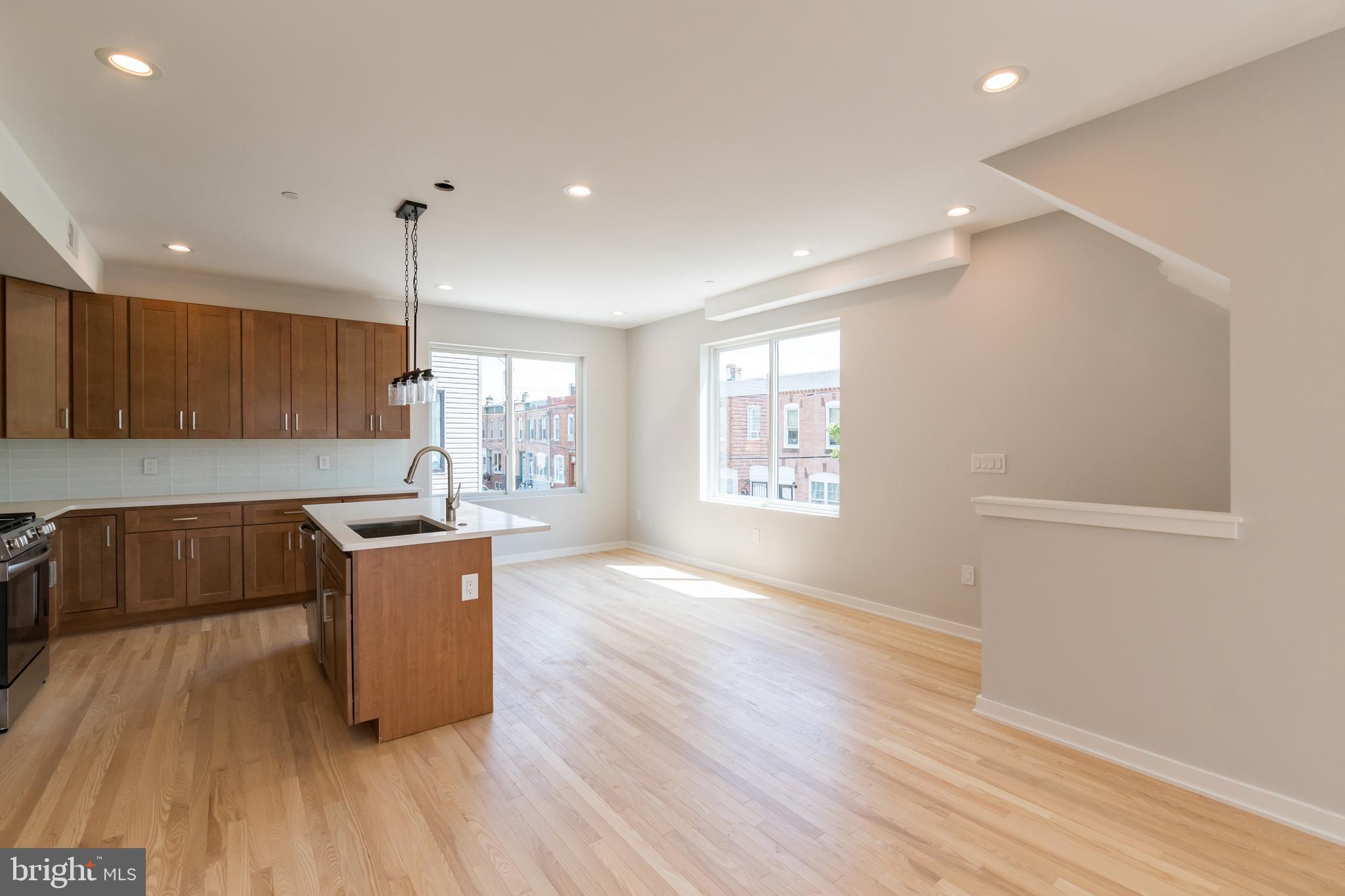 1349 S MYRTLEWOOD AVE