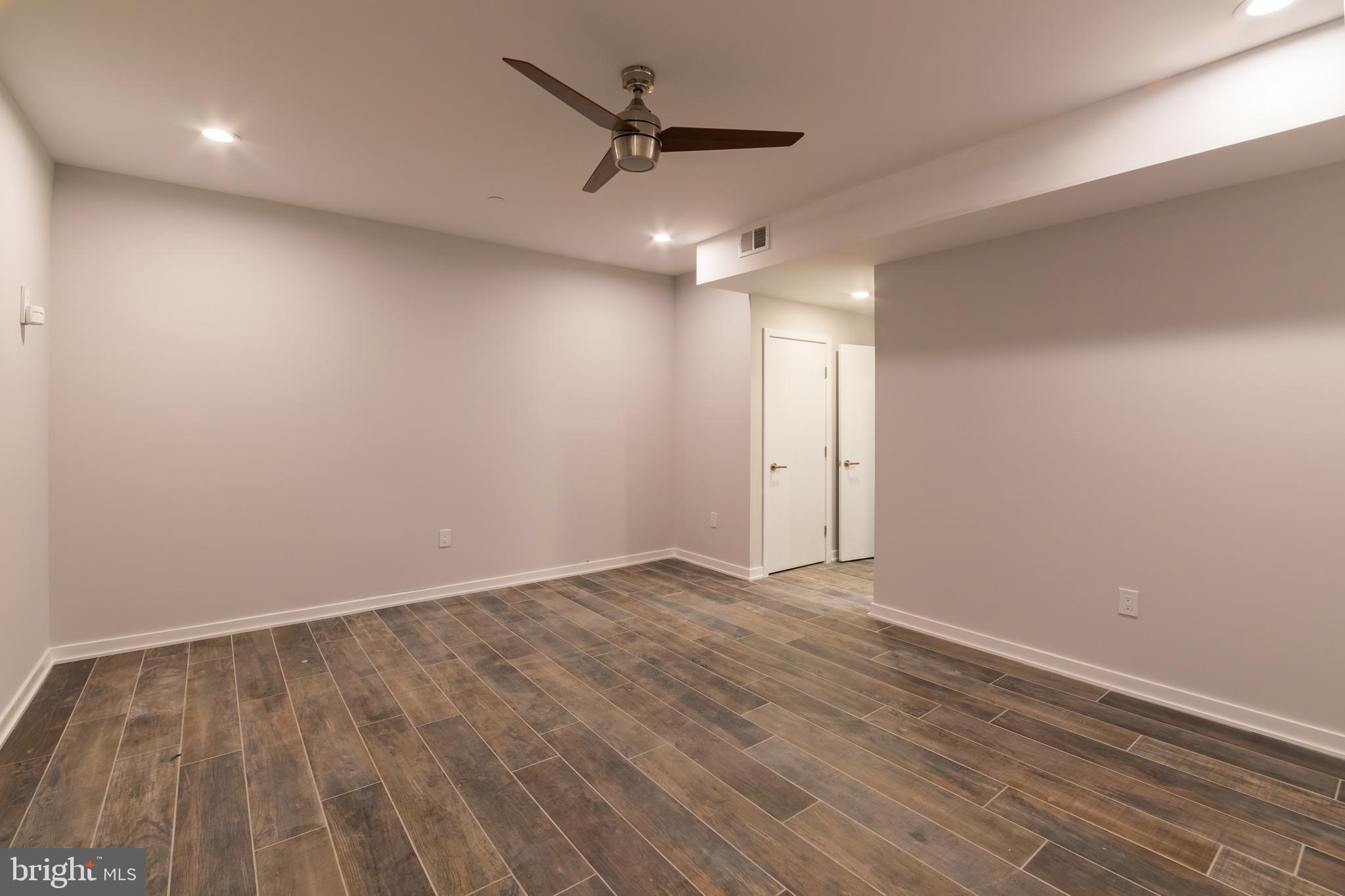 1351 S MYRTLEWOOD AVE