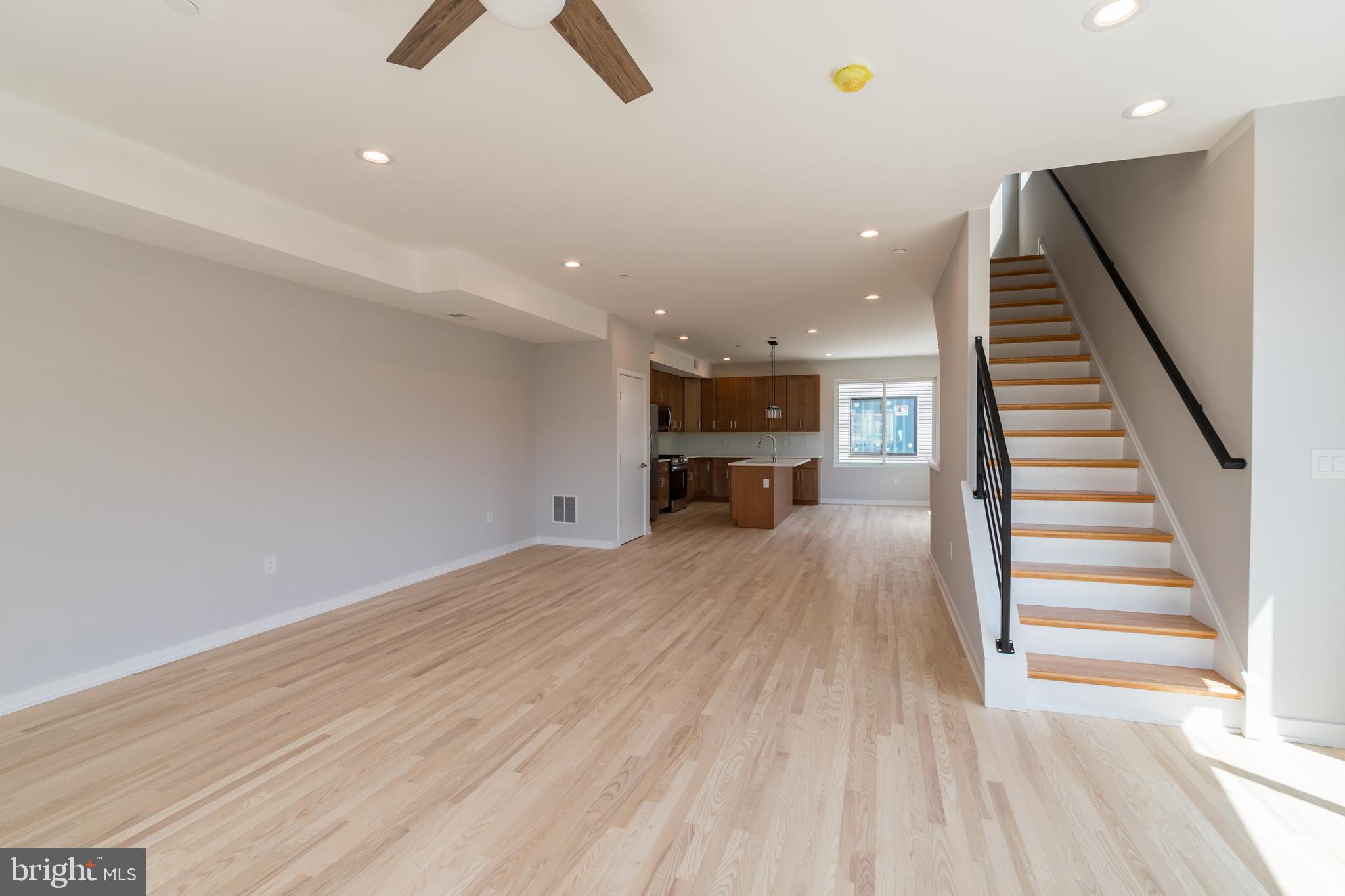 1351 S MYRTLEWOOD AVE