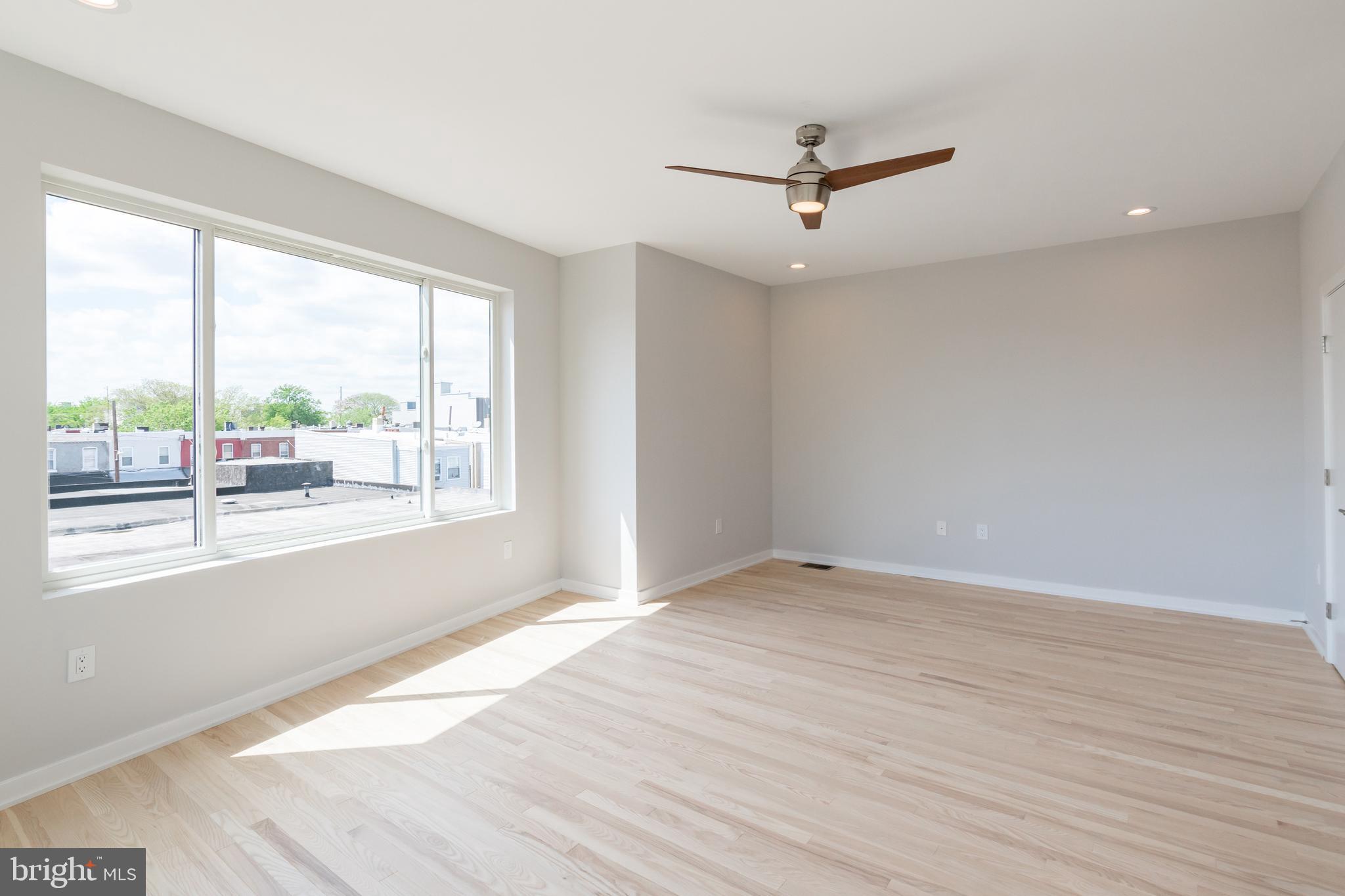 1351 S MYRTLEWOOD AVE