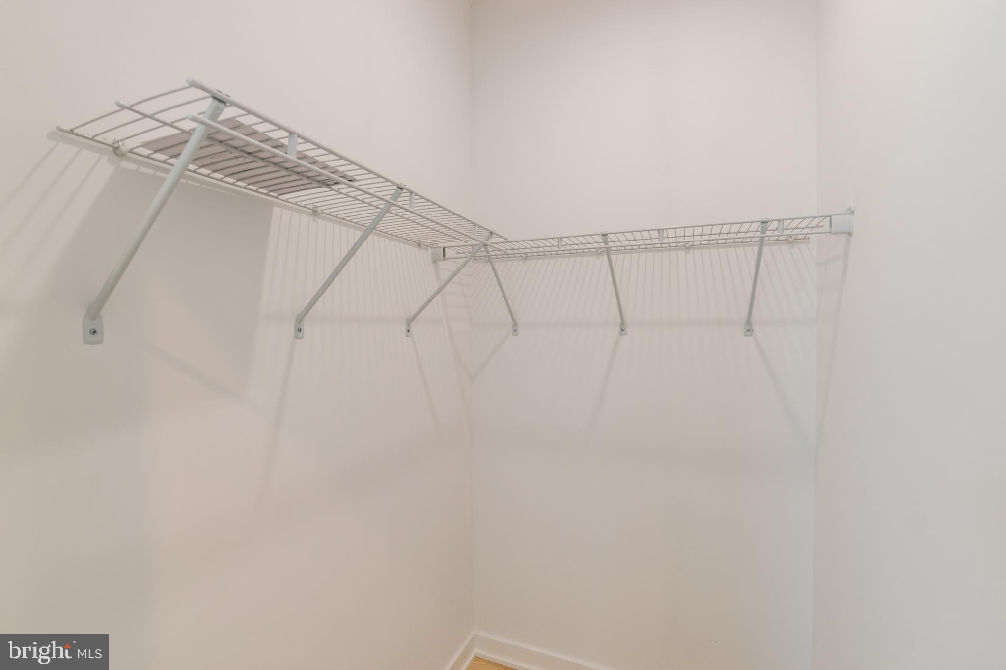 1351 S MYRTLEWOOD AVE