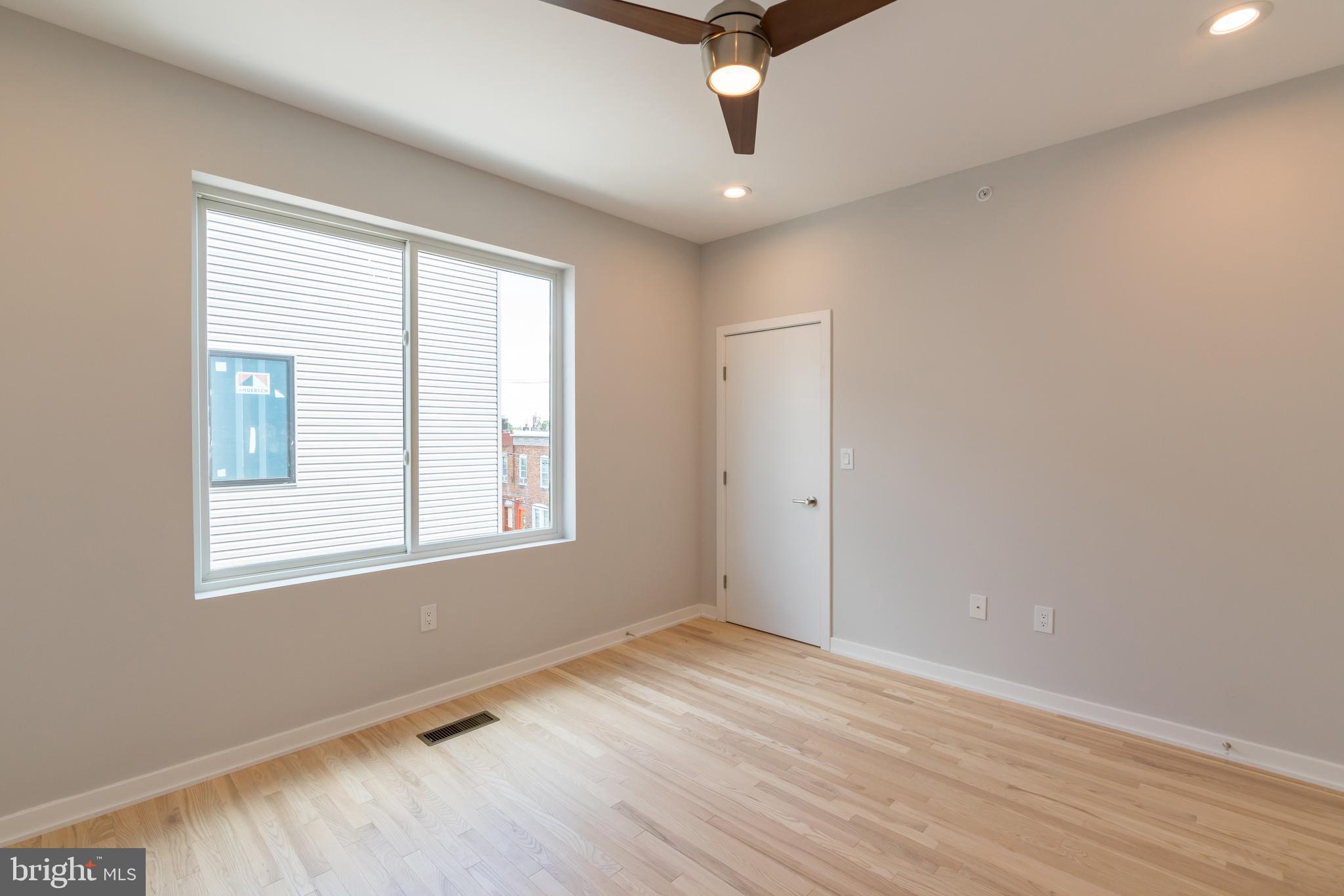 1351 S MYRTLEWOOD AVE