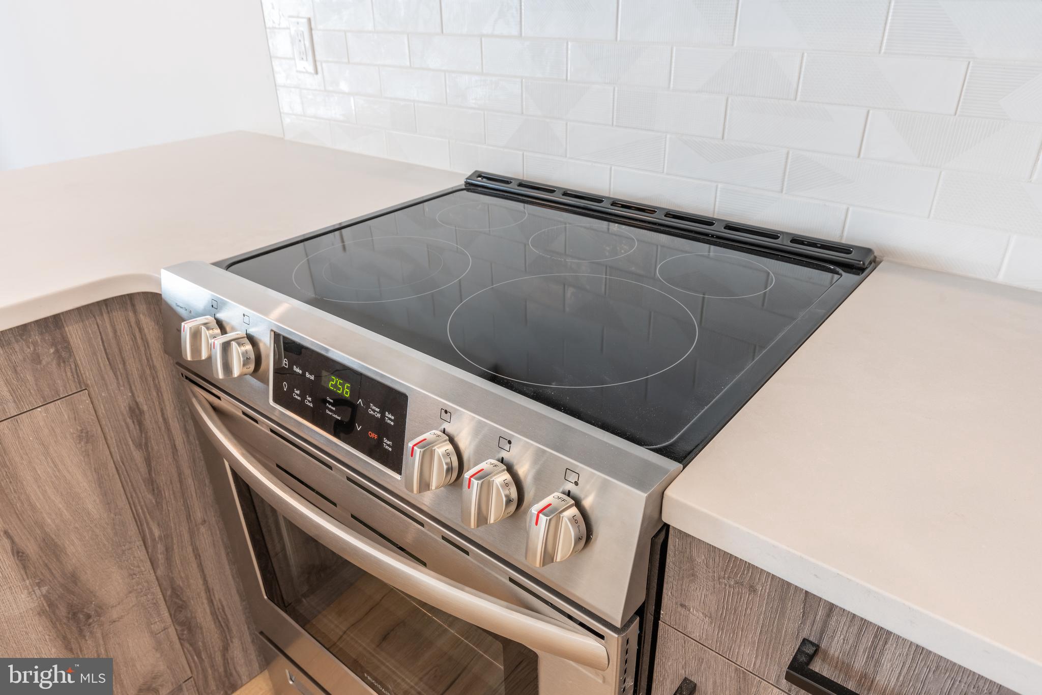 629 W GIRARD AVE #UNIT 407