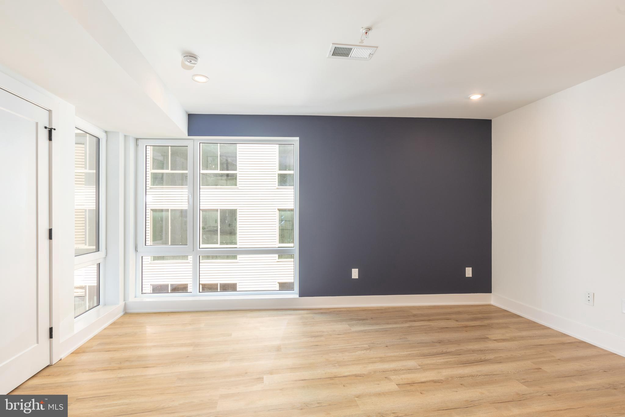 629 W GIRARD AVE #UNIT 407