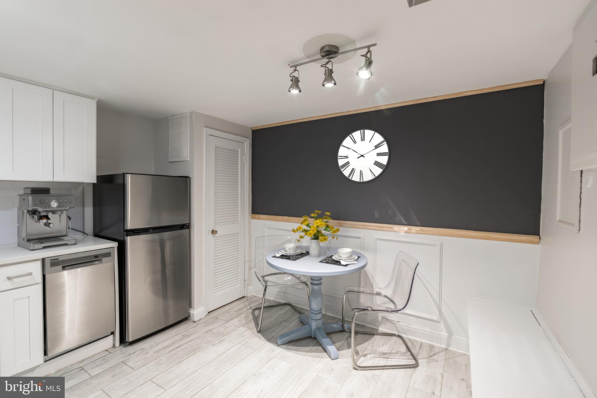 623 S AMERICAN ST #UNIT REAR D