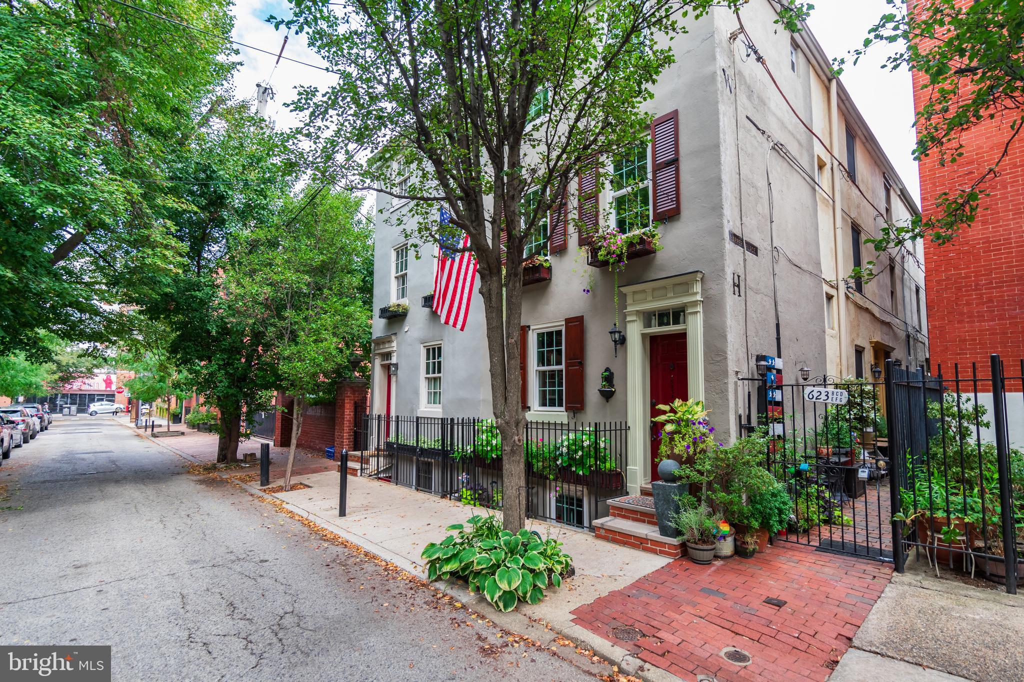 623 S AMERICAN ST #UNIT REAR D