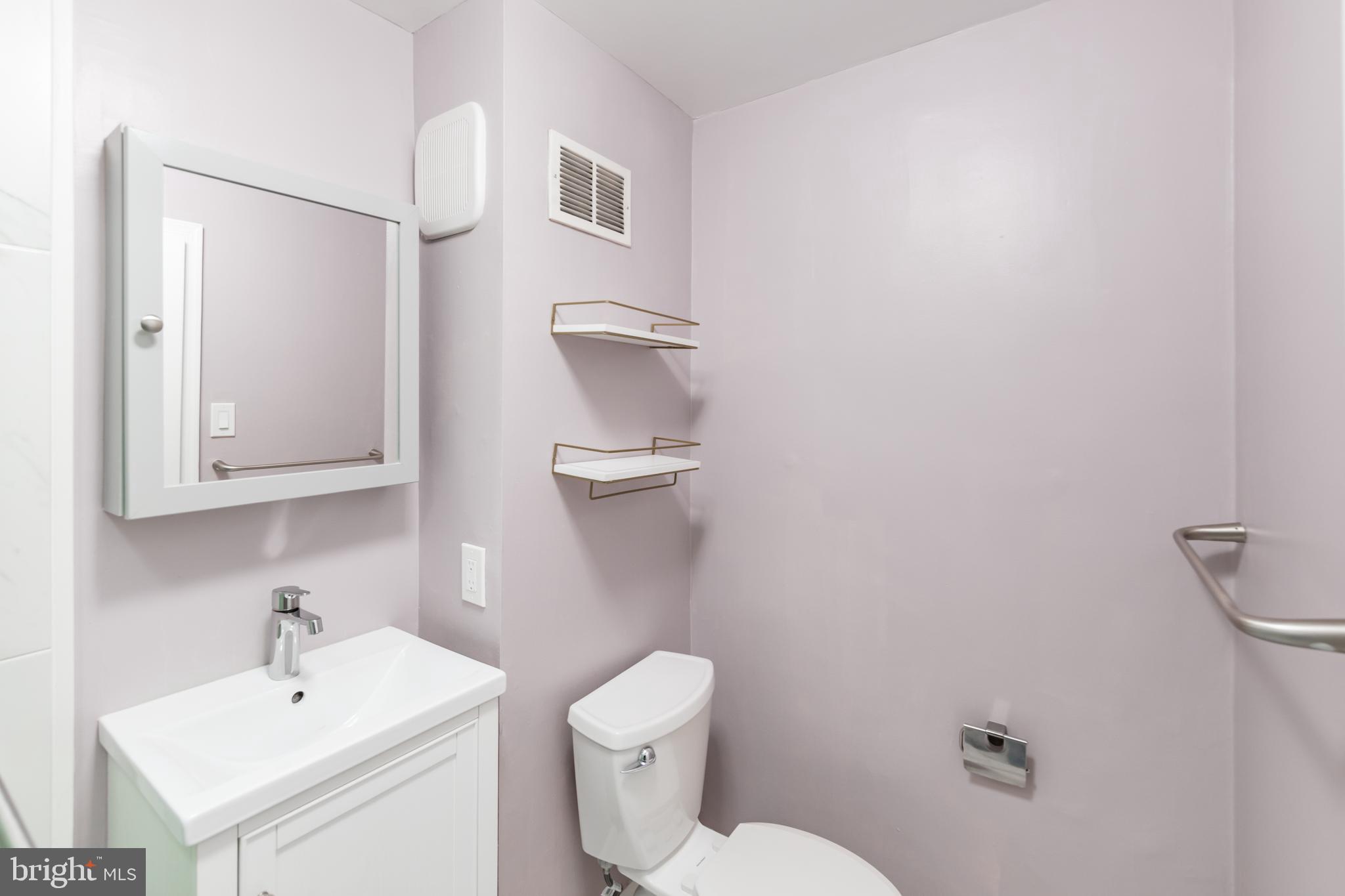 623 S AMERICAN ST #UNIT REAR D