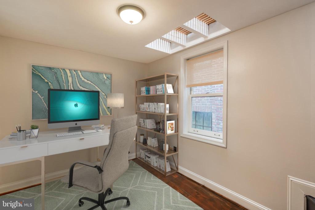623 S AMERICAN ST #UNIT REAR D