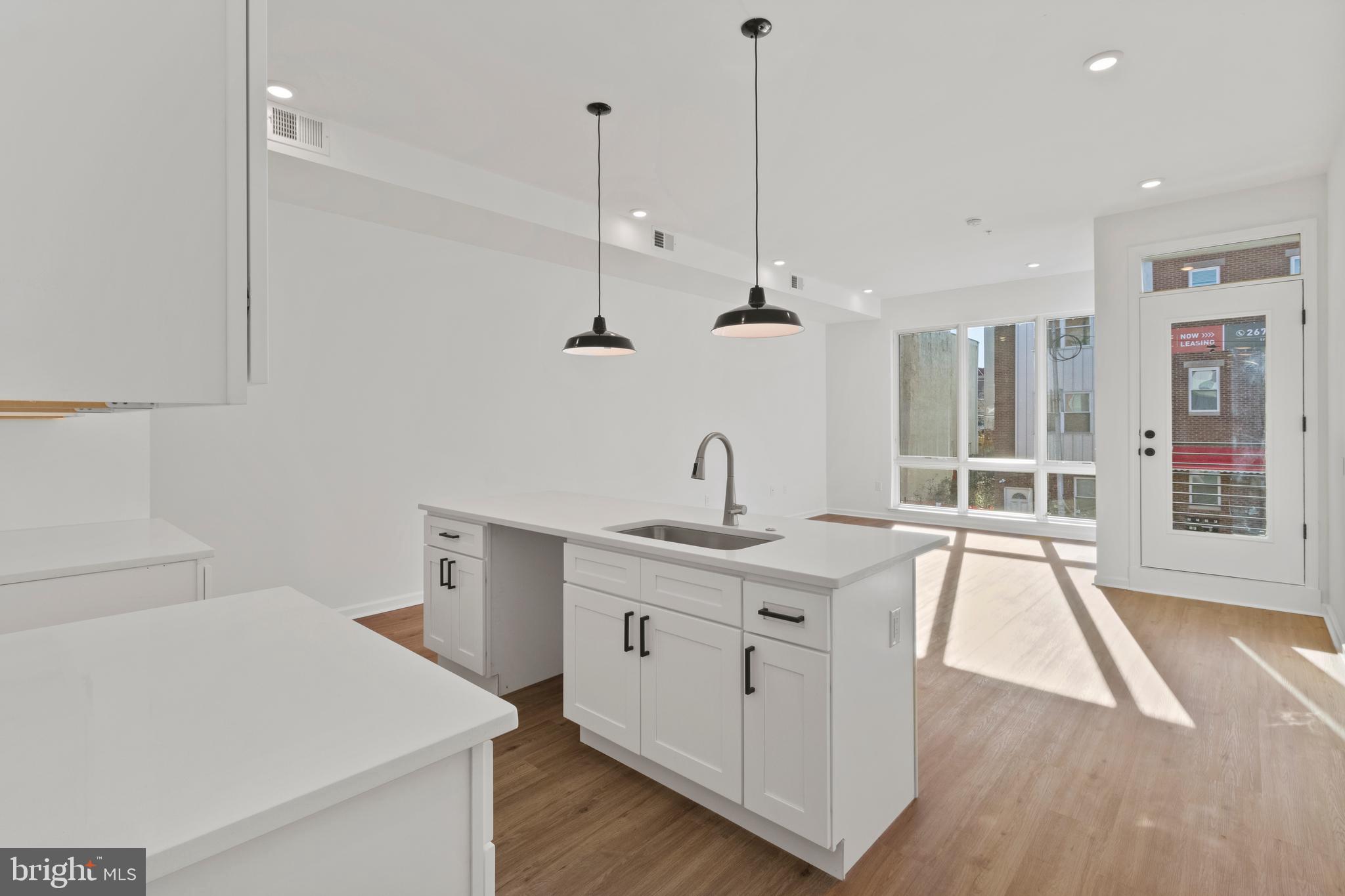 1935 CECIL B MOORE AVE #2