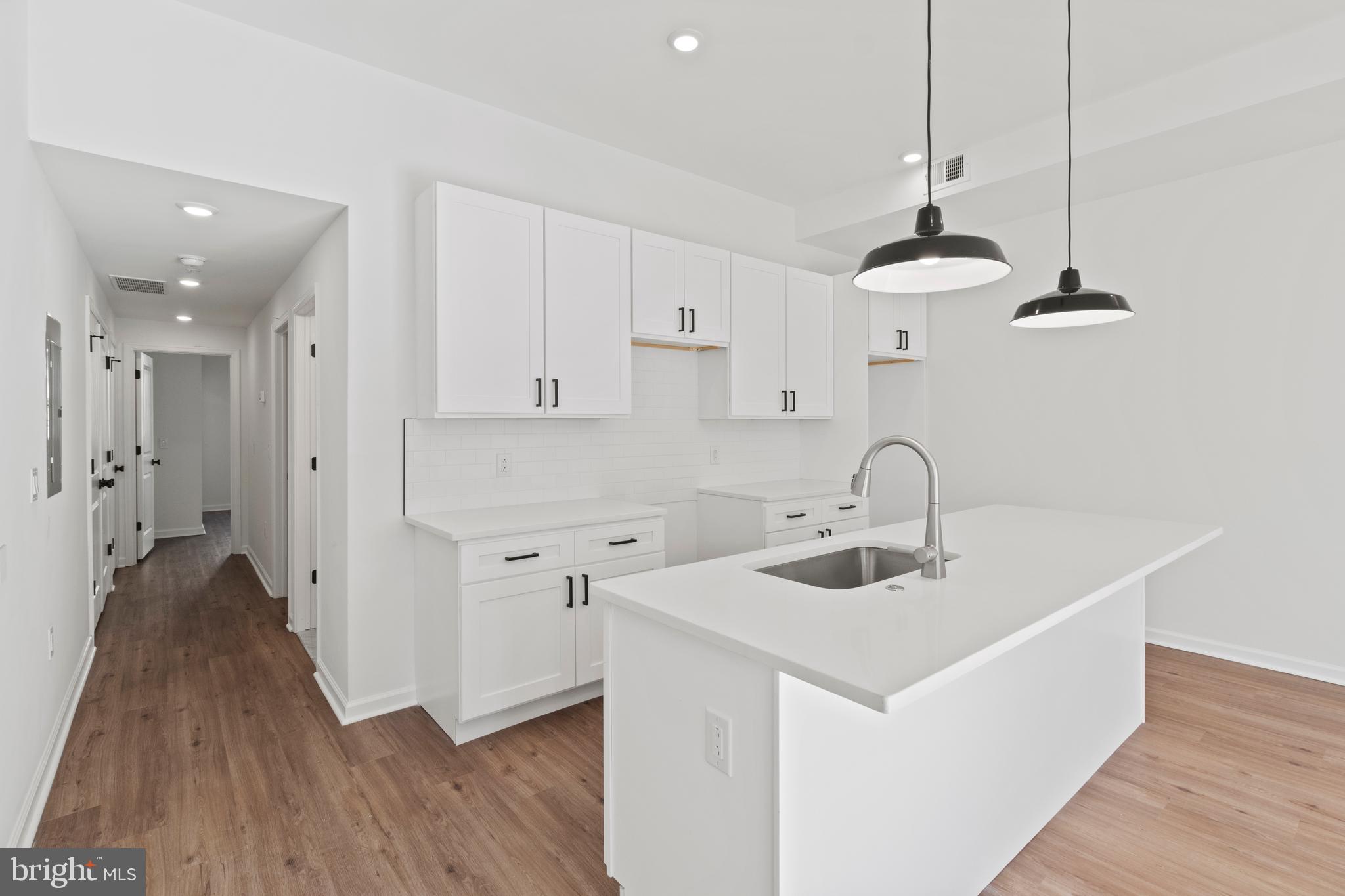 1935 CECIL B MOORE AVE #2