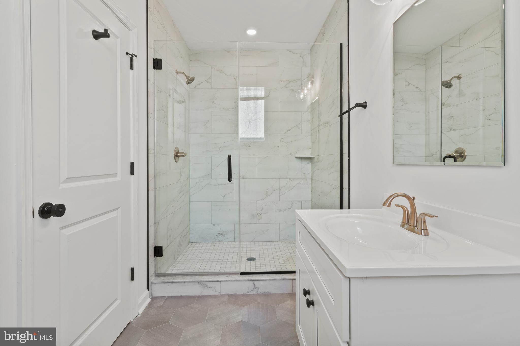 1935 CECIL B MOORE AVE #2