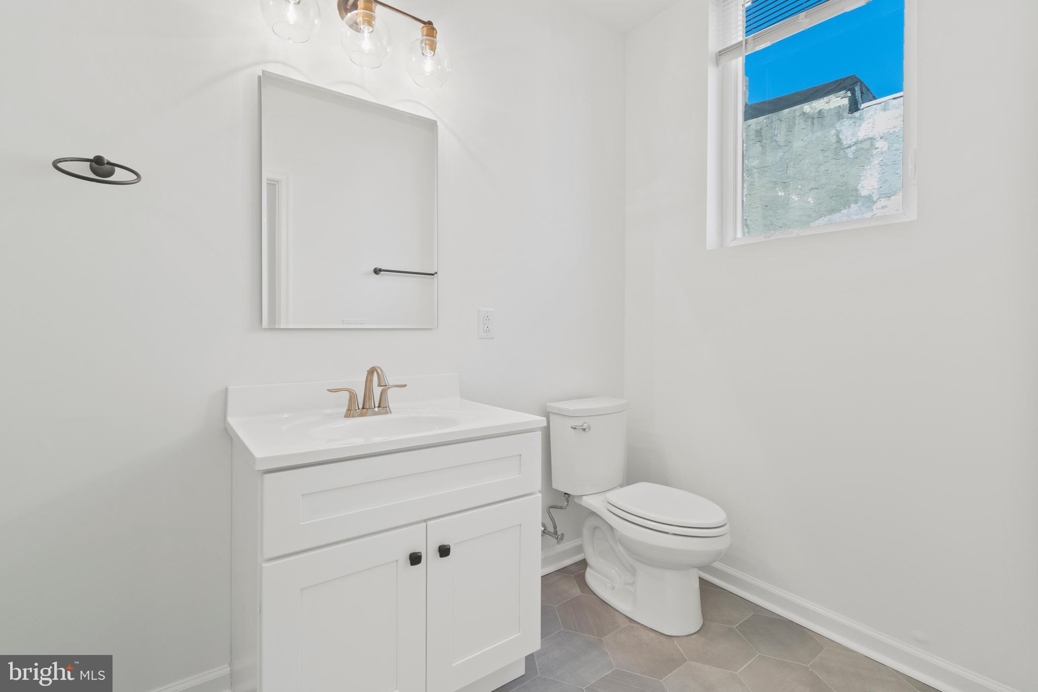 1935 CECIL B MOORE AVE #2