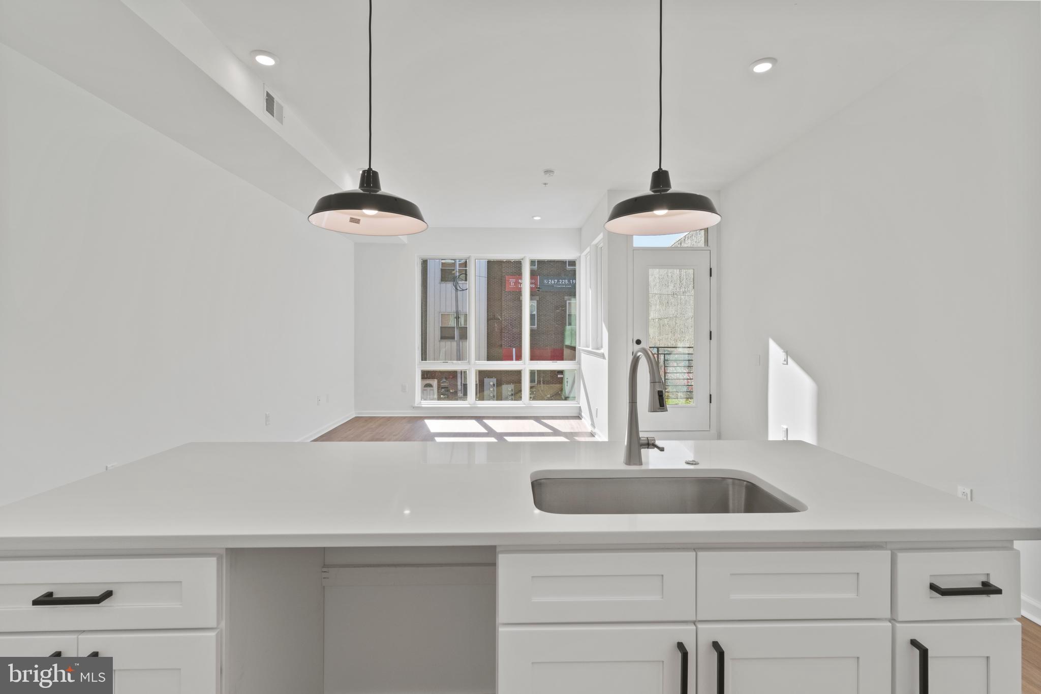 1935 CECIL B MOORE AVE #2