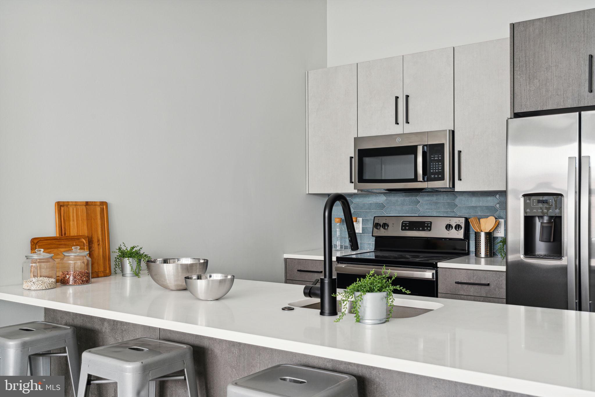 2233 N 7TH ST #UNIT 404