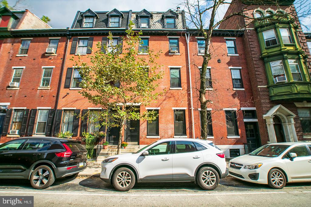 331 S 18TH ST #UNIT 1F