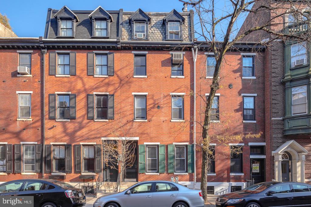 331 S 18TH ST #UNIT 1R