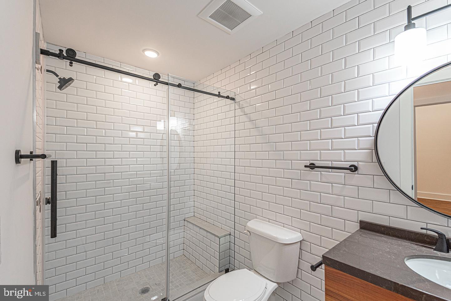 1211 BAINBRIDGE ST #UNIT 3C