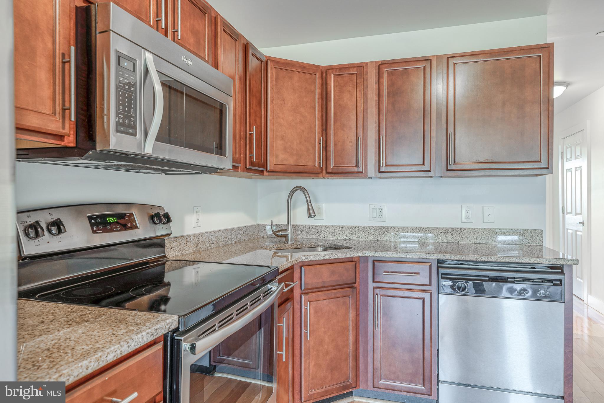 4122 HAVERFORD AVE #UNIT 6