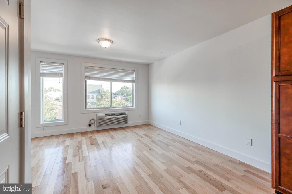 4122 HAVERFORD AVE #UNIT 6