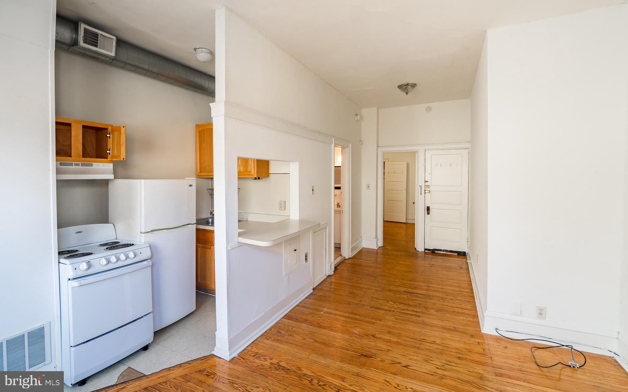 4244 SPRUCE ST #UNIT 2F