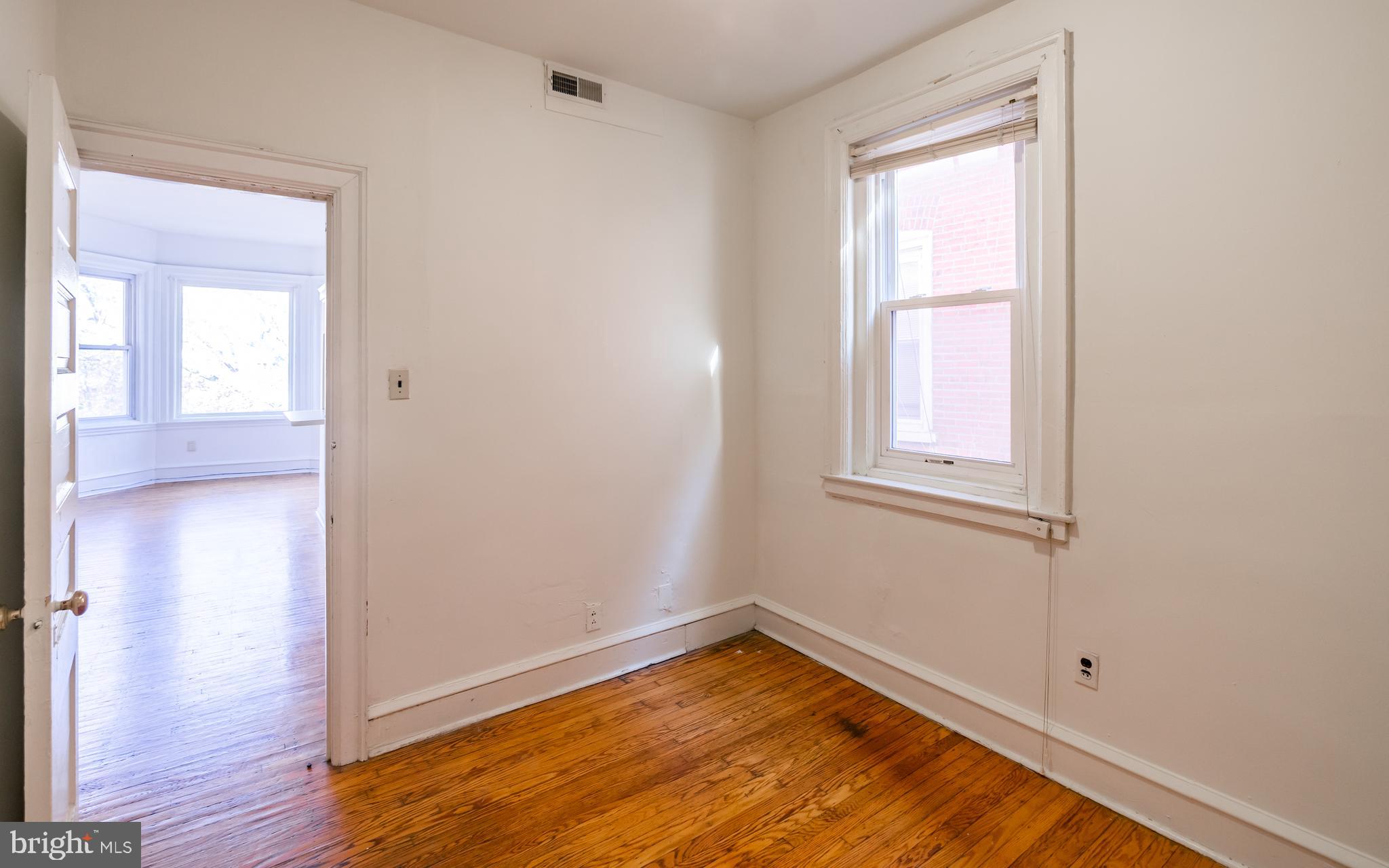 4244 SPRUCE ST #UNIT 2F