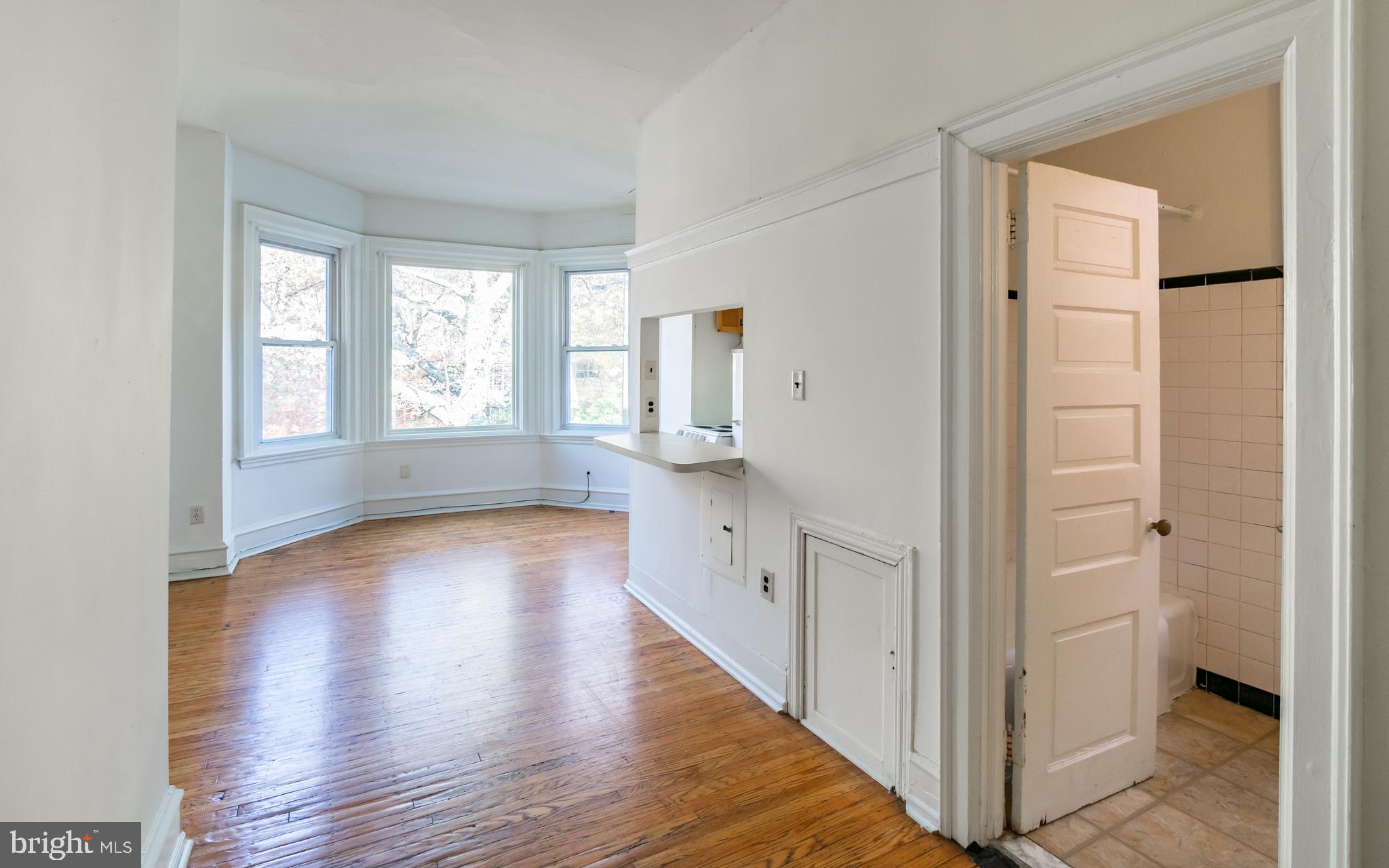 4244 SPRUCE ST #UNIT 2F