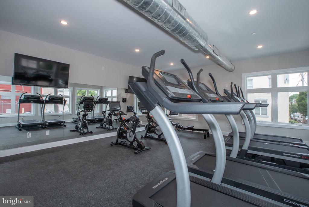 2940 W THOMPSON ST #UNIT 306