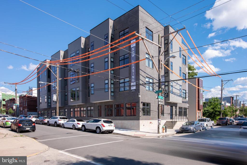 2940 W THOMPSON ST #UNIT 306