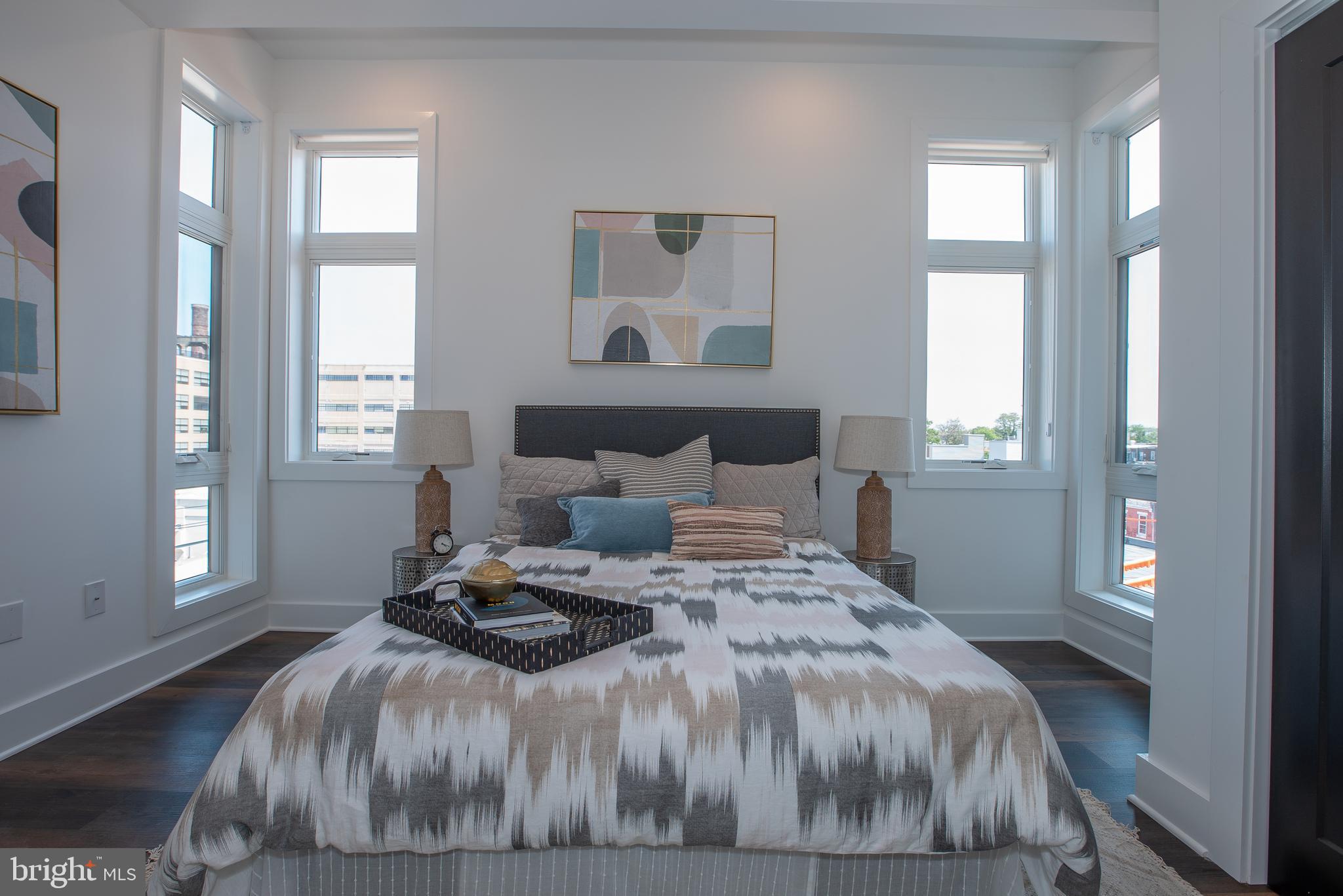 2940 W THOMPSON ST #UNIT 402