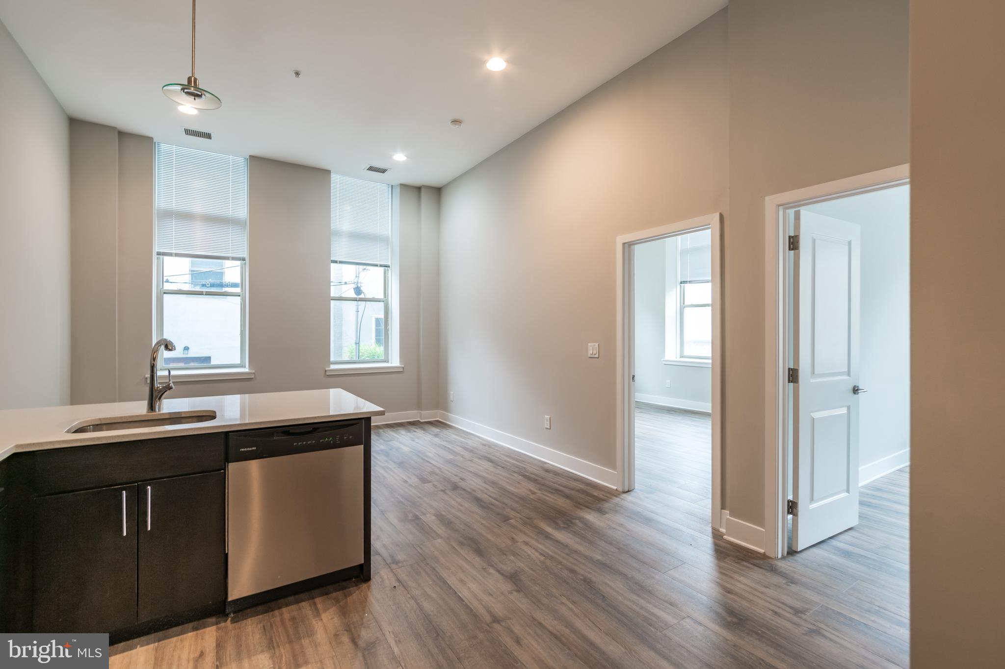 1607 CATHARINE ST #1B