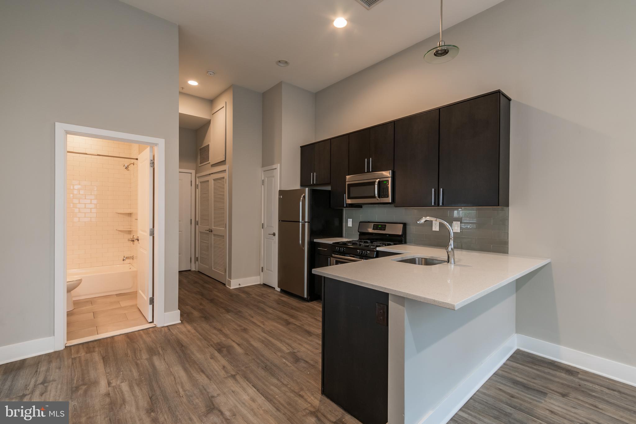 1607 CATHARINE ST #1B