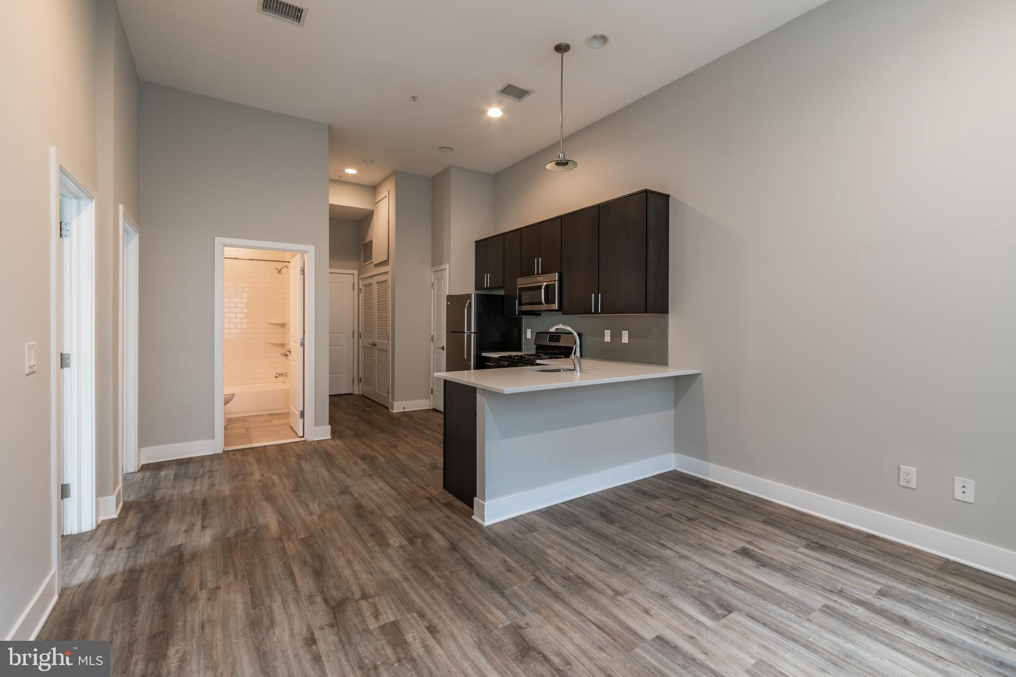 1607 CATHARINE ST #1B