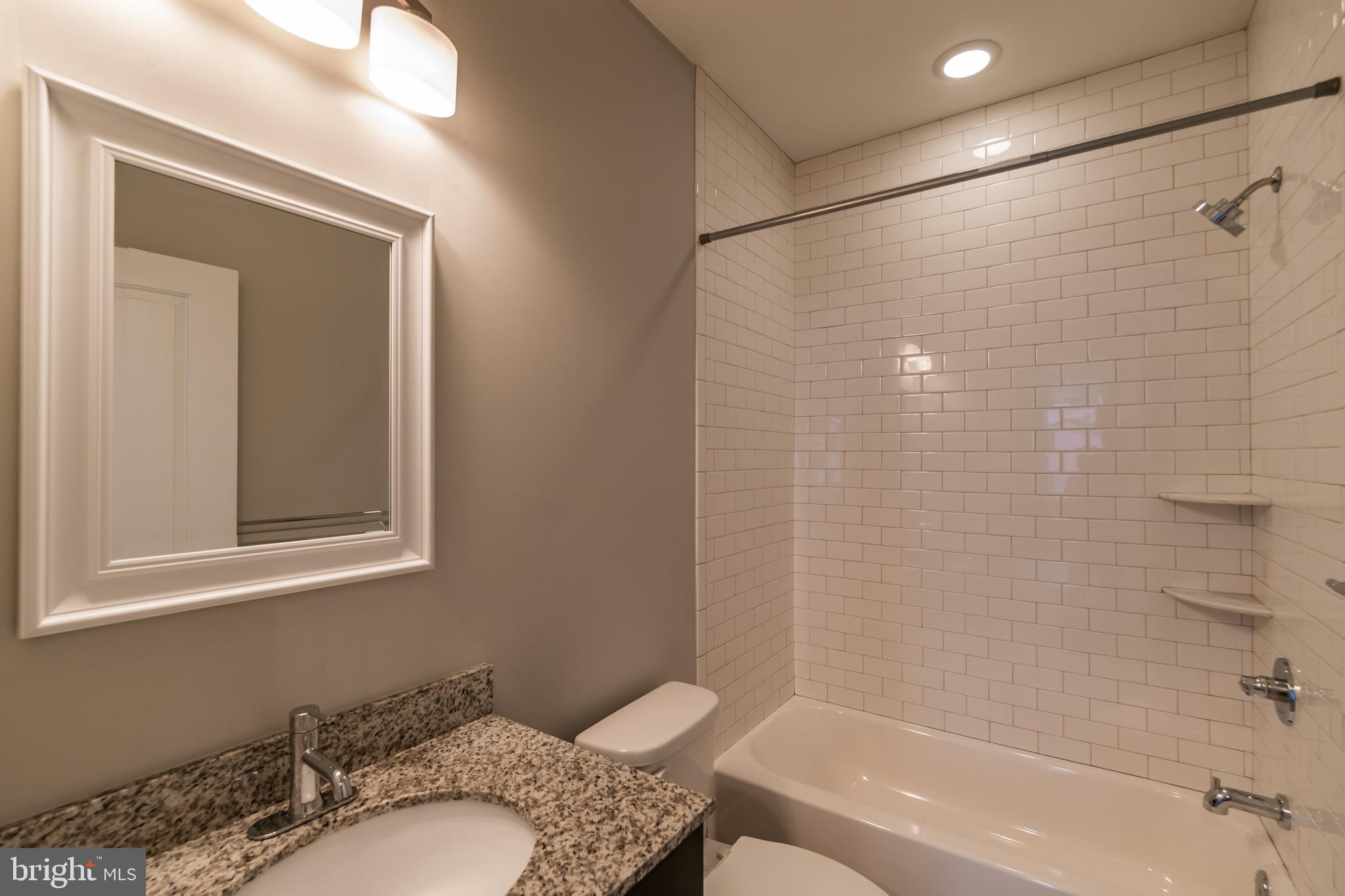 1607 CATHARINE ST #1B